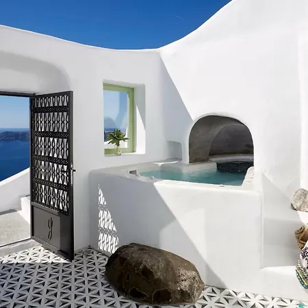 Gitsa Cliff Luxury